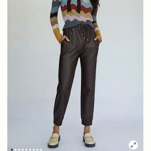 Anthropologie Black Sleek Faux Leather Joggers Avec Les Filles